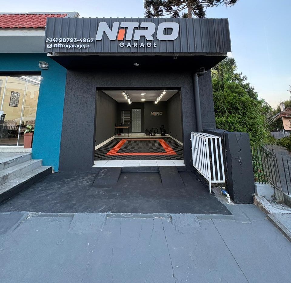 Fachada da Nitro Garage